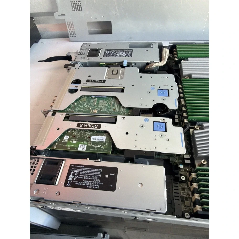 DELL R6525 Server With 30 Pcs Of 16gb Pc4 RAM And 2x 7262 CPU. No HD